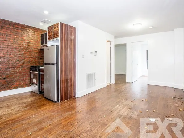 131 Lewis Ave, Brooklyn, NY 11221