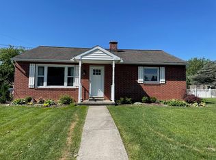 140 Peach Ave, Hershey, PA 17033