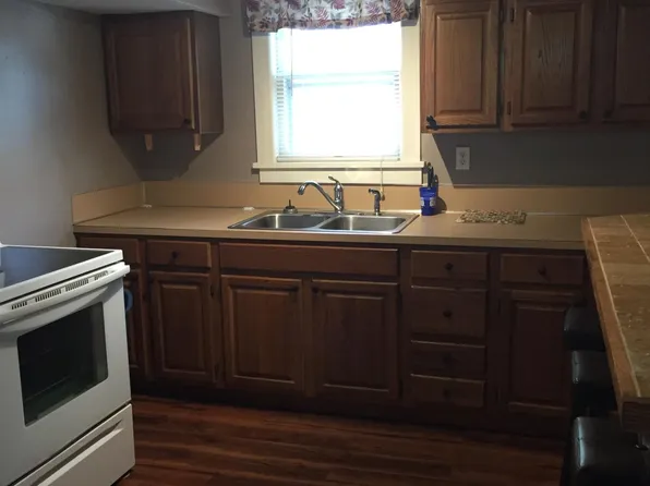 722 N 3rd St APT 2, Seward, NE 68434