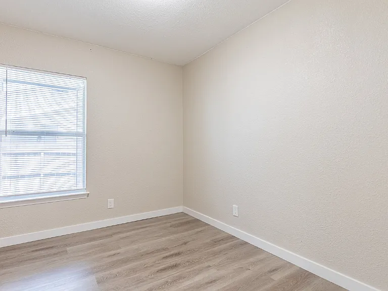 1366 Bayou Dr — Photo 17