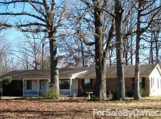 2320 Lone Oak Dr, West Point, MS 39773