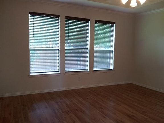3rd image of 2229 Dana Dr