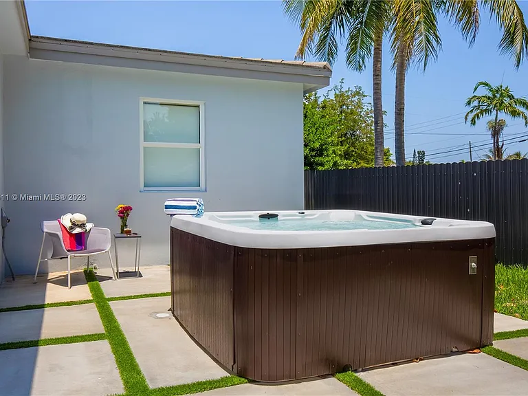 6428 SW 23rd St — Photo 35