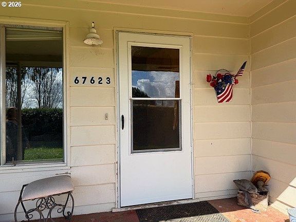 5th image of 67623 E Bay Rd