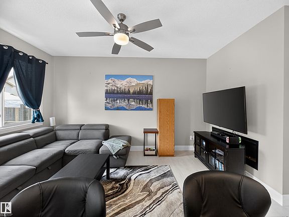 5th image of 118 Springwood Way