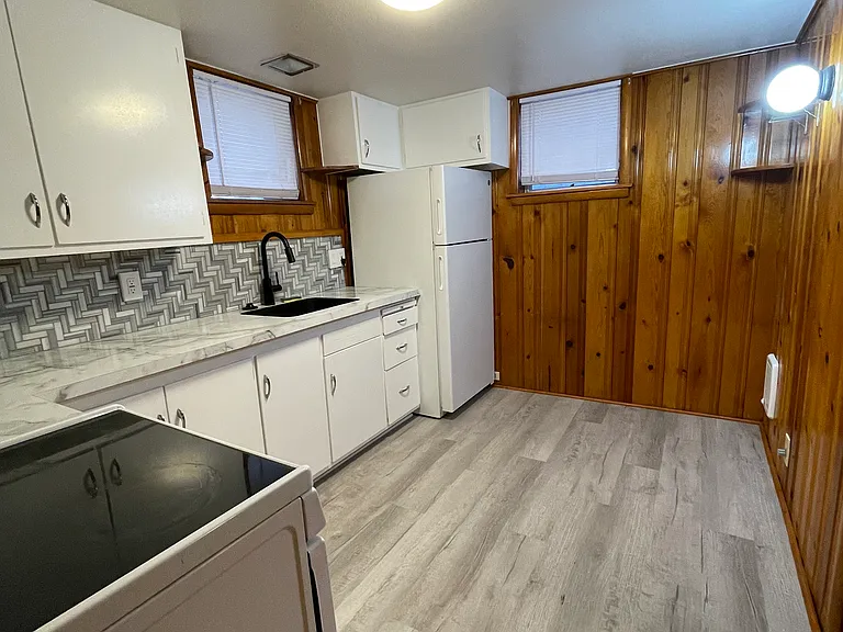 2416 Duff Ave #2416 — Photo 9
