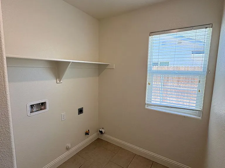 3227 Ferro Ct — Photo 39
