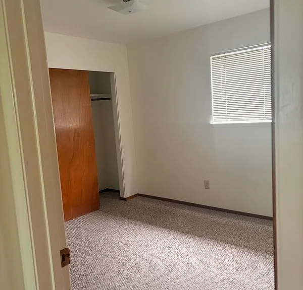 230 Felix St #F — Photo 10