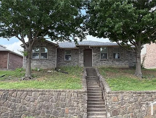 1516 Lone Star Ct — Photo 1