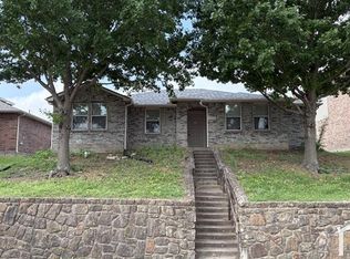 1516 Lone Star Ct, Mesquite, TX 75181
