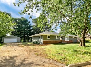 7602 Borodell St, Machesney Park, IL 61115