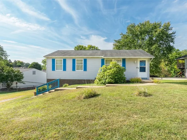 1974 Tara Dr, Irwin, PA 15642