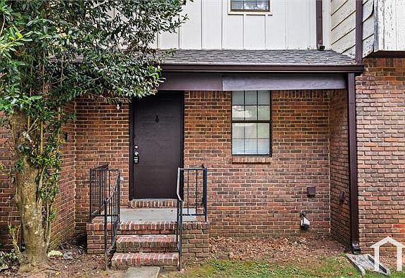 5th image of 646 Valley Crest Dr