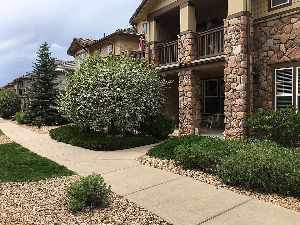 Front entrance w covered patio