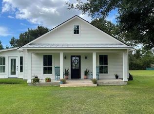 18052 Hamshire Rd, Winnie, TX 77665