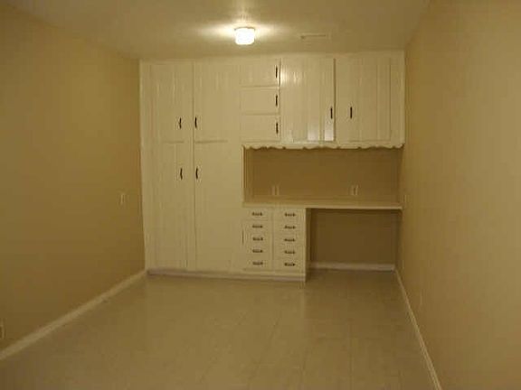 5th image of 2104 Highwood Dr