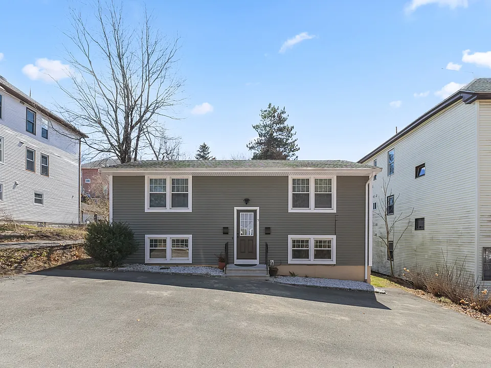 5 Chambers St #1