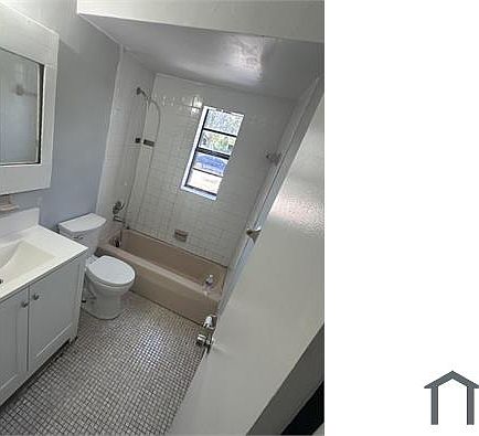 3rd image of 2335 NE 172nd St APT 1