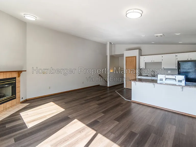 1501 N Regal St #1501 — Photo 4
