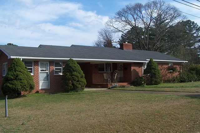 1st image of 306 Oakwood Ave