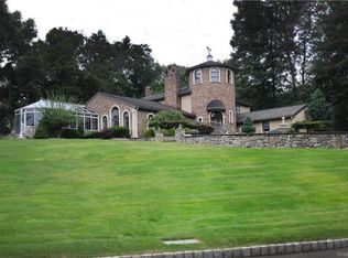 11 Benson Point Ct, Stony Pt, NY 10980