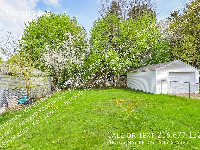 949 Austin Ave — Photo 24