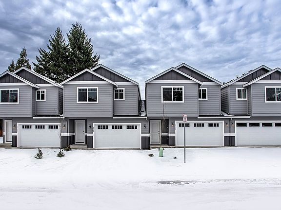 4th image of 4720 NE 37th Ct