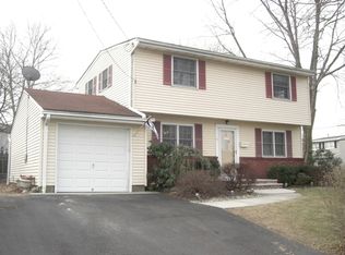 35 Alpha Ave, Old Bridge, NJ