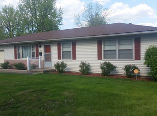 205 S 2nd St, Marion, IL 62959