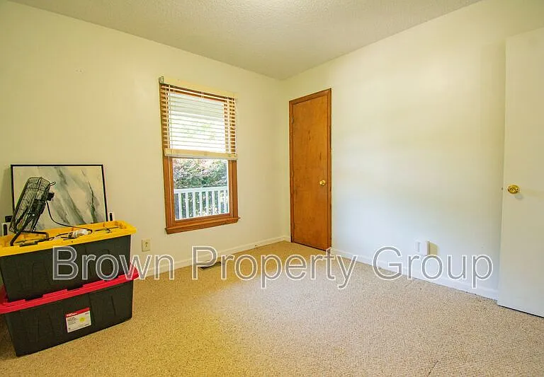 20 N Hillside Dr — Photo 12