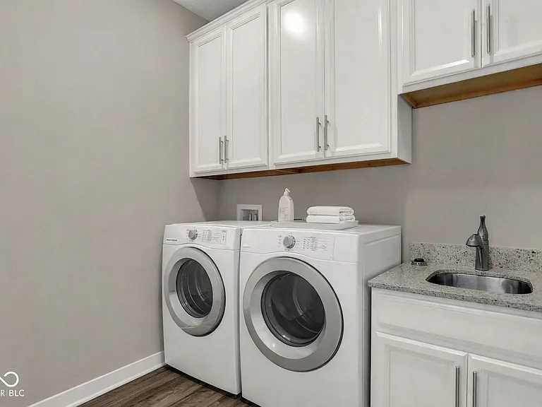 1659 Dewey Dr — Photo 11