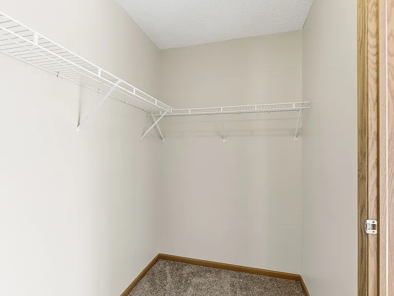 Griffin Court Apartments — Photo 16