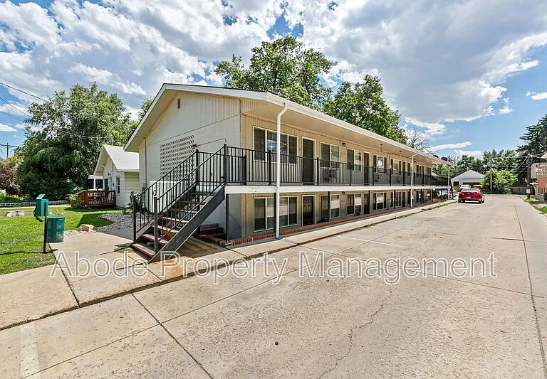 466 W 10th St — Photo 12