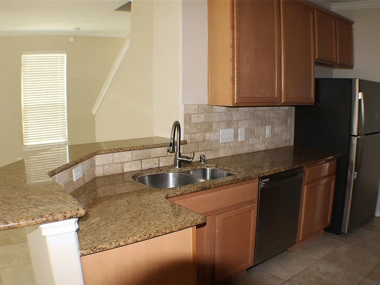 6431 Densberry Ln — Photo 15