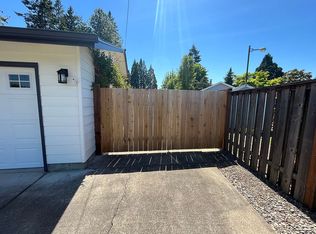 724 NE Darnielle Dr, Hillsboro, OR 97124