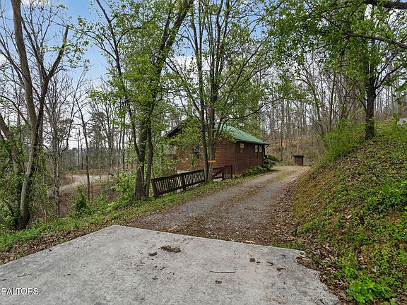 4th image of 1930 Regans Ridge Way