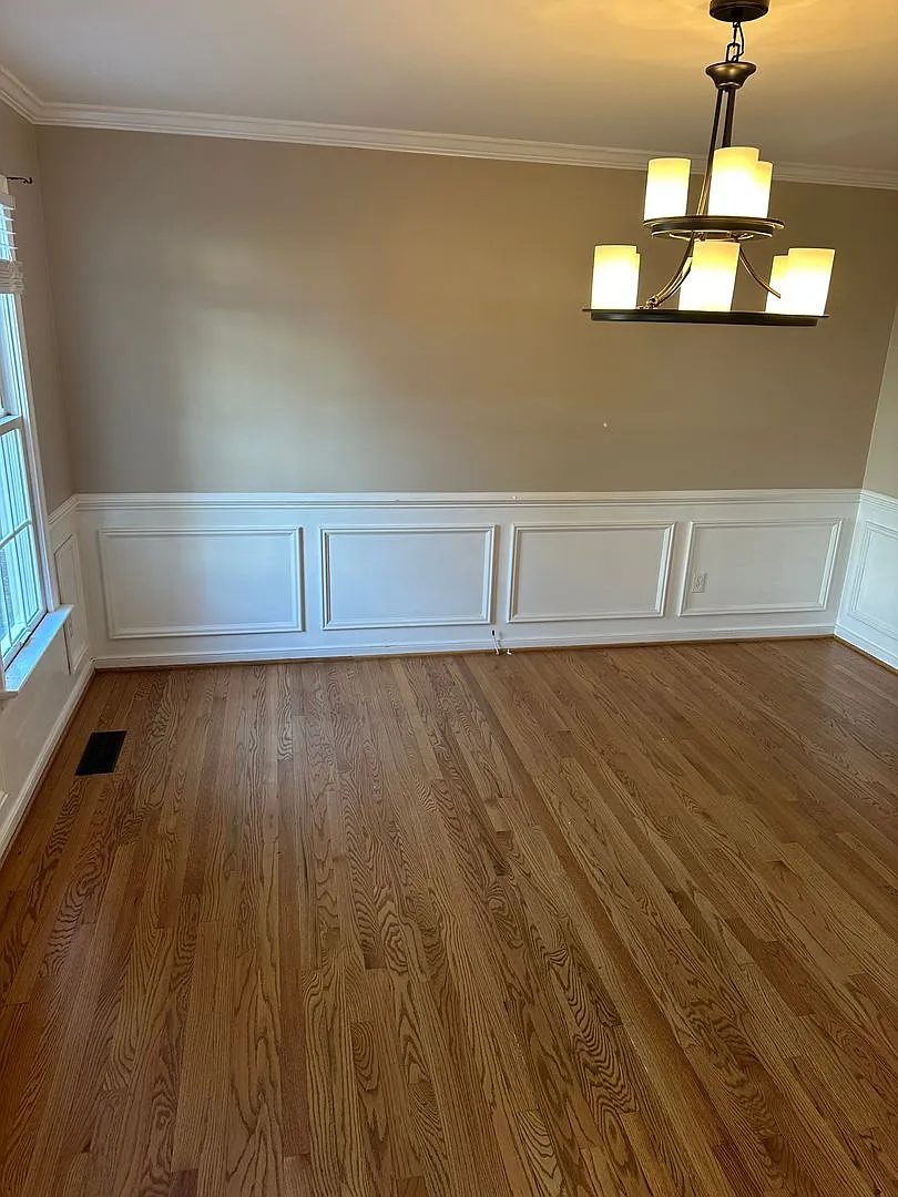 4 bedroom/3 bathroom house — Photo 2