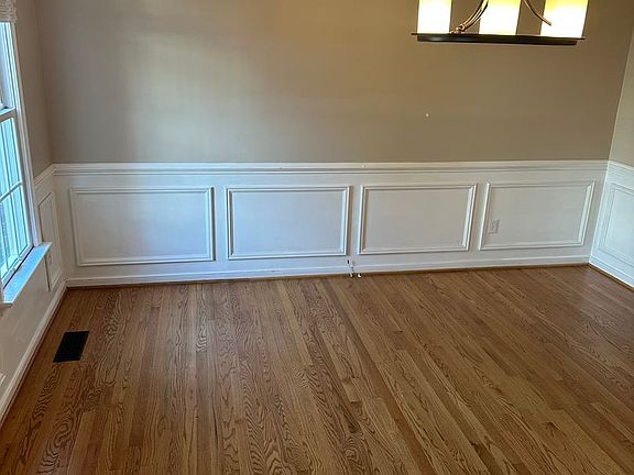 2nd image of 3000 Sandy Bluff Pl
