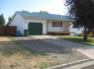 20 Eckleson Rd, Bismarck, ND 58504