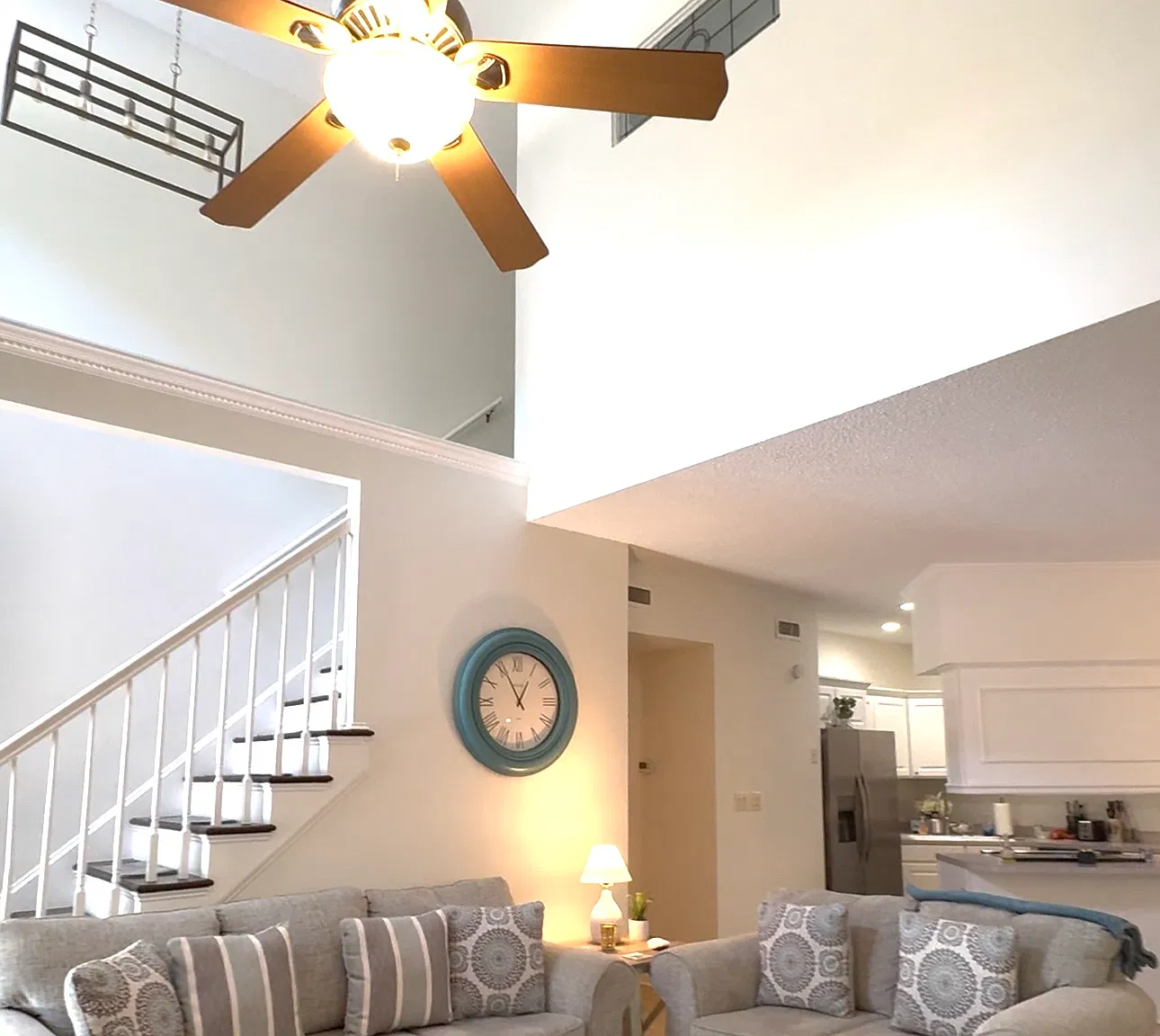 Live Near The Beach! 1750sq Ft Duplex 3br, Available Now! — Photo 1