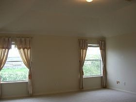 4th image of 1010 Candlewood Dr