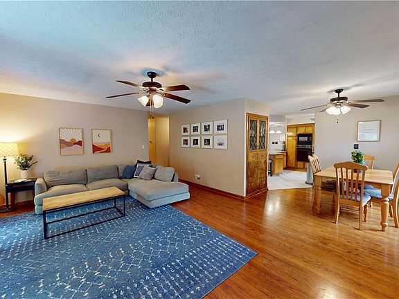 4th image of 3043 Englewood Dr