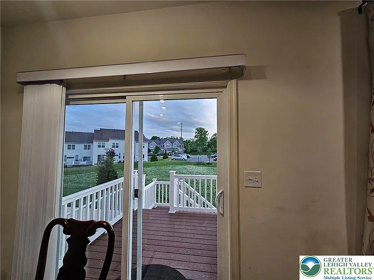 4613 Woodbrush Way — Photo 6