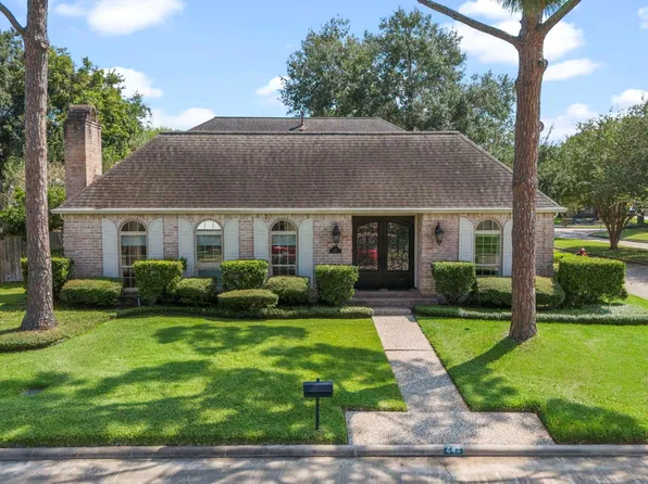 443 Fox Briar Ln, Sugar Land, TX 77478