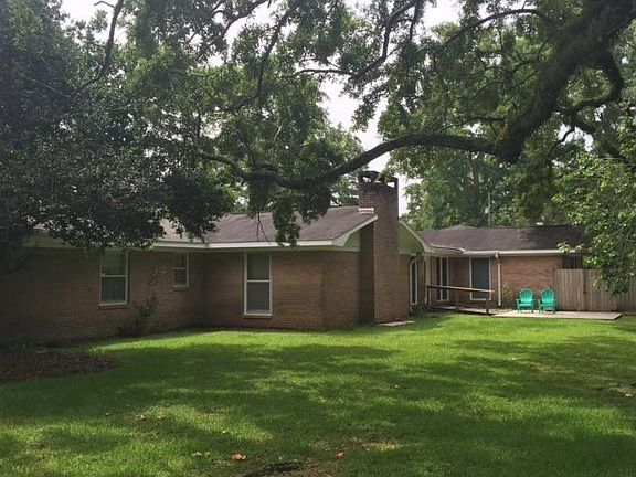 2nd image of 200 N Day Ave