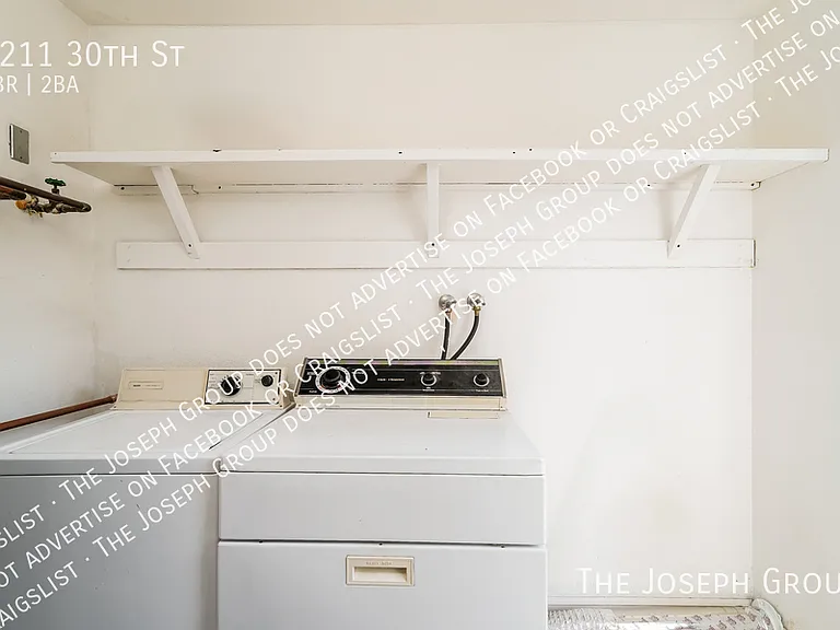 2211 30th St — Photo 22