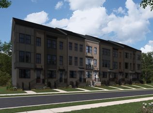 2688 River Birch Rd, Herndon, VA 20171