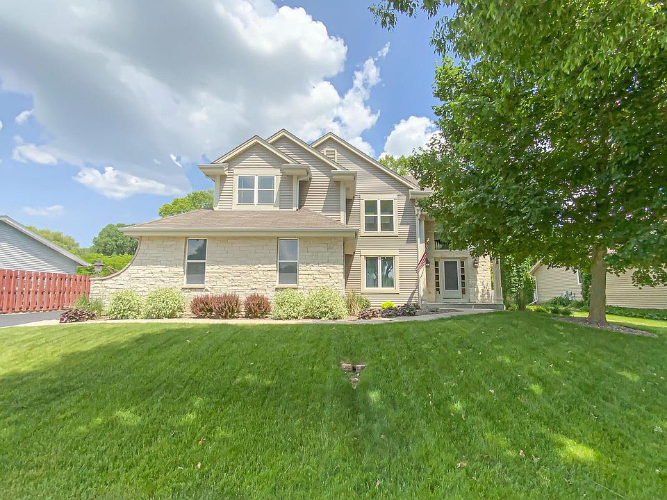2367 North University DRIVE, Waukesha, WI 53188 Zillow