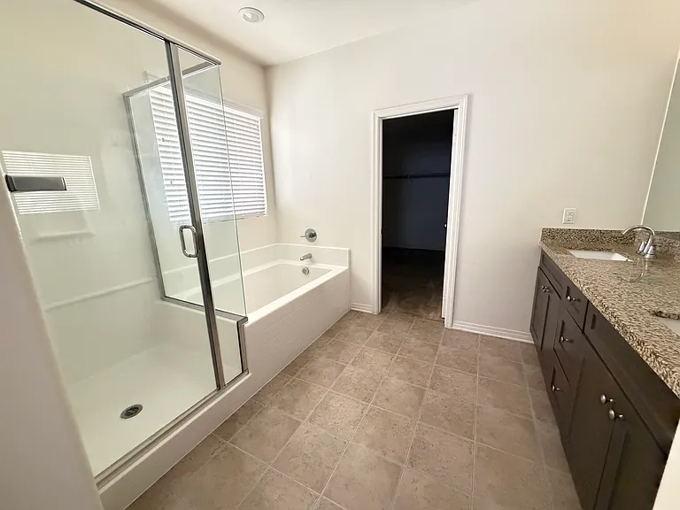 4922 Vanderham Way — Photo 12
