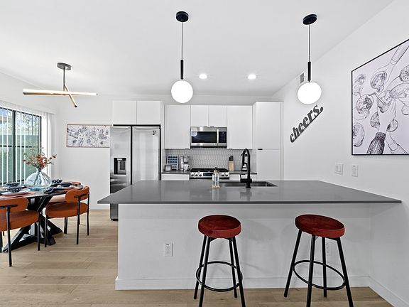 5th image of 400 E 30th St APT 205